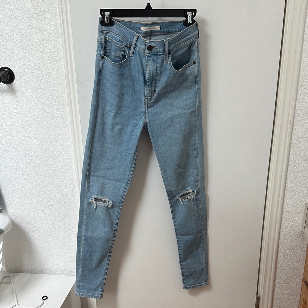 Levi’s Light Blue Distressed Jeans